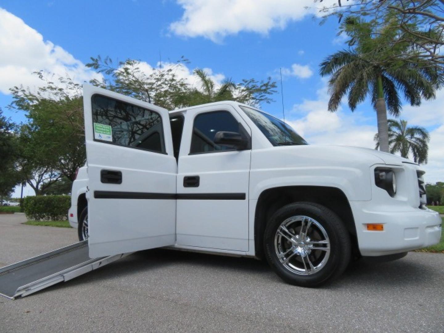 2012 White /Black with an 4.6L V8 engine, Automatic transmission, located at 4301 Oak Circle #19, Boca Raton, FL, 33431, (954) 561-2499, 26.388861, -80.084038 - You are looking at a Gorgeous 2012 Mobility Ventures MV1 Handicap Wheelchair Conversion Van with 64K Original Miles, 4.6L Ford V8, Bleack Leather Type Interior, Alloy Wheels, Power Side Entry Wheelchair Lift with Long Ramp and Short Ramp Function, Q Lock 150 EZ Lock, L-Track Tie Down System, Back Up - Photo#29